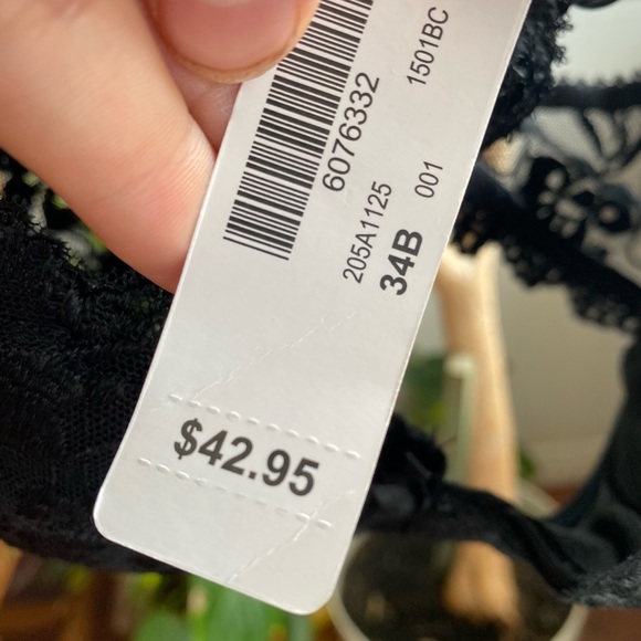 La Vie En Rose 34B Bra *NEVER WORN* - Picture 2 of 2